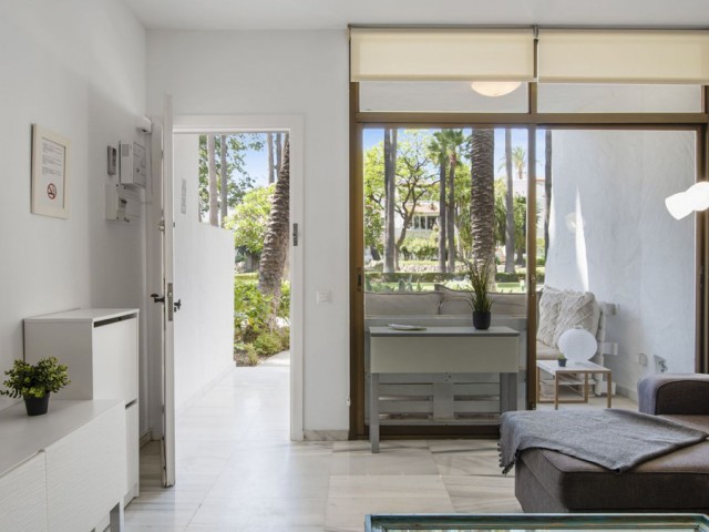2 Bedrooms Apartment in Puerto Banús