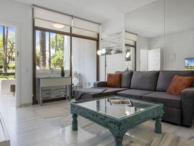 2 Bedrooms Apartment in Puerto Banús