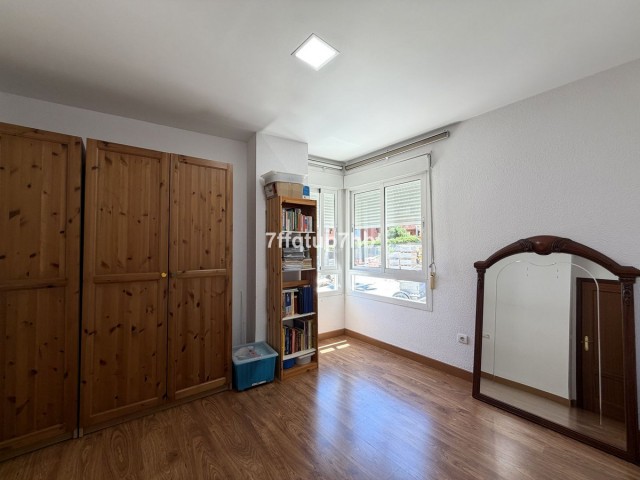 4 Bedrooms Apartment in Estepona