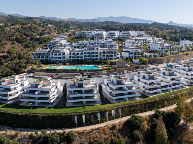 3 Bedrooms Apartment in Estepona