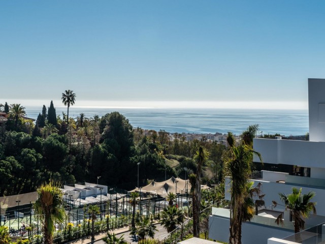 3 Bedrooms Apartment in Estepona