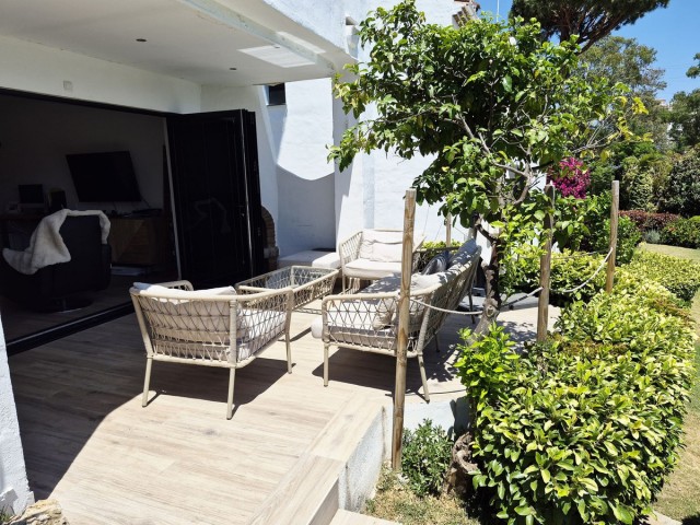 2 Bedrooms Townhouse in Calahonda