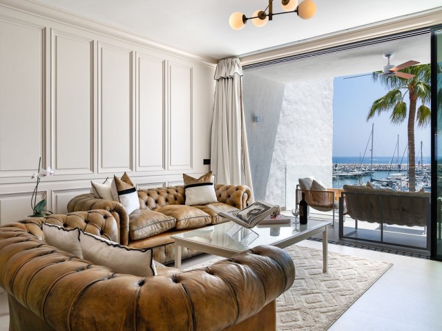 2 Bedrooms Apartment in Puerto Banús