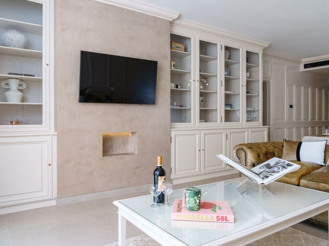 2 Bedrooms Apartment in Puerto Banús
