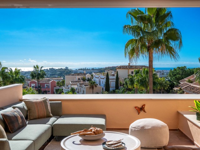 4 Schlafzimmer Apartment in Nueva Andalucía