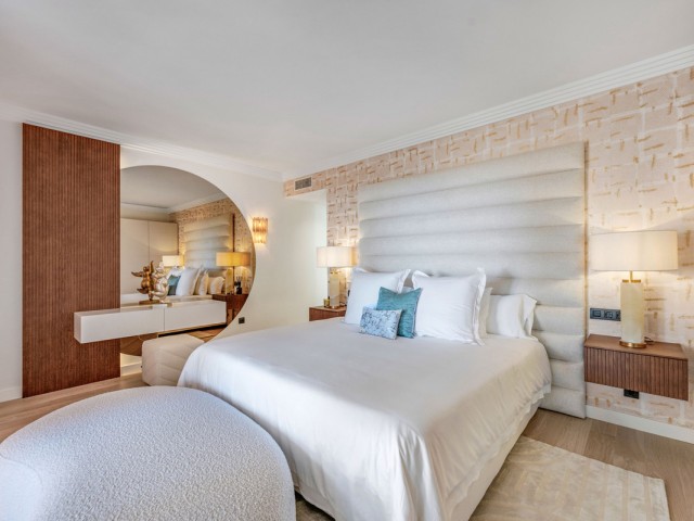 4 Schlafzimmer Apartment in Nueva Andalucía