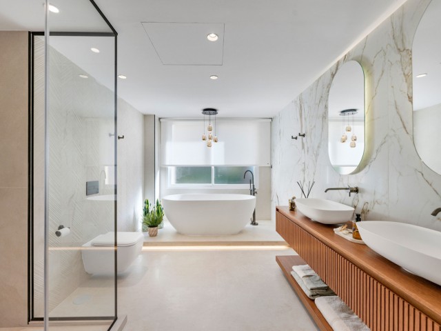 4 Schlafzimmer Apartment in Nueva Andalucía