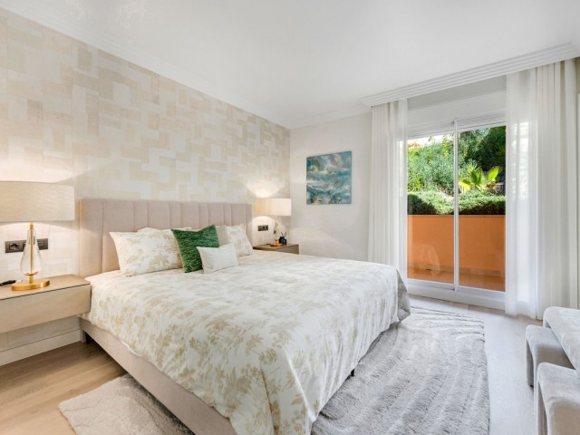 4 Schlafzimmer Apartment in Nueva Andalucía