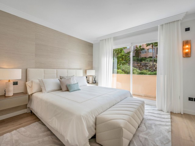 4 Schlafzimmer Apartment in Nueva Andalucía