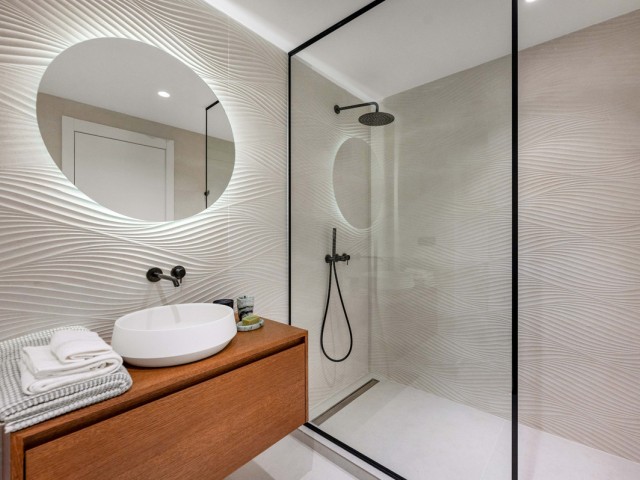 4 Schlafzimmer Apartment in Nueva Andalucía