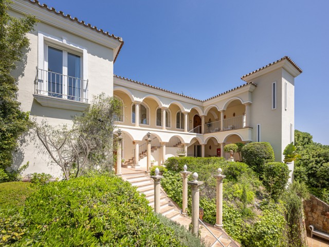 6 Soveroms Villa i Benahavís