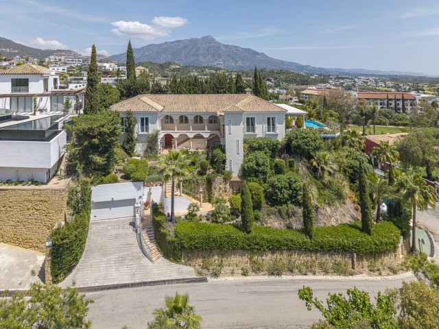 6 Soveroms Villa i Benahavís