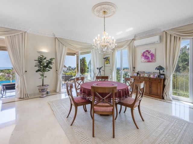 6 Soveroms Villa i Benahavís