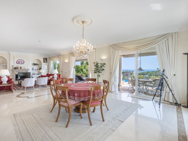 6 Soveroms Villa i Benahavís