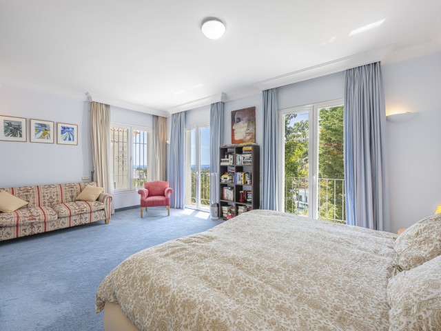 6 Soveroms Villa i Benahavís