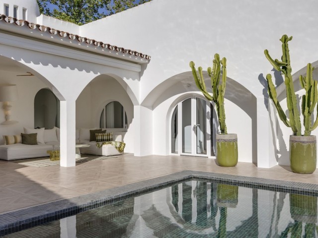 5 Bedrooms Villa in Guadalmina Alta