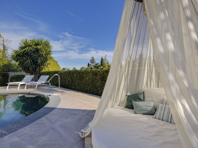 5 Bedrooms Villa in Guadalmina Alta