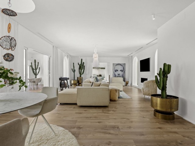 5 Bedrooms Villa in Guadalmina Alta
