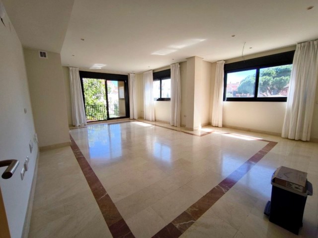 Penthouse in Puerto Banús