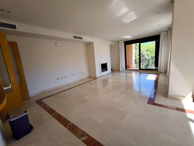 Penthouse in Puerto Banús