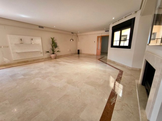 Penthouse in Puerto Banús