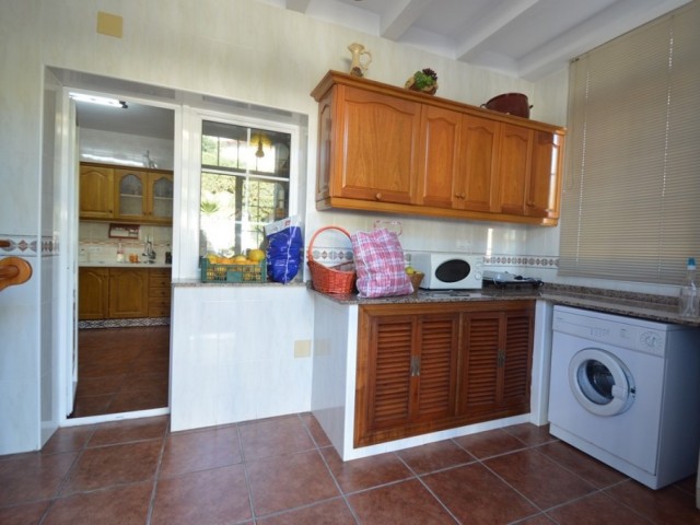 6 Bedrooms Villa in Benalmadena