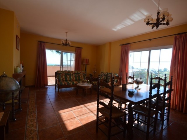 6 Bedrooms Villa in Benalmadena