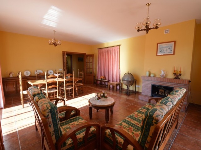 6 Bedrooms Villa in Benalmadena
