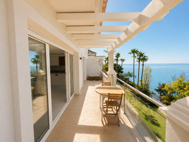 2 Bedrooms Apartment in Estepona