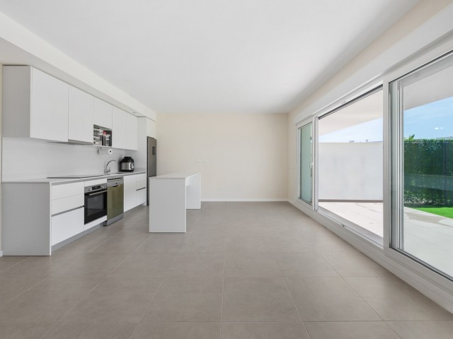 2 Bedrooms Apartment in Estepona