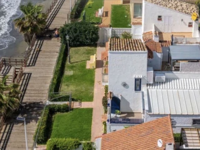 Maison mitoyenne avec 3 Chambres  à Estepona