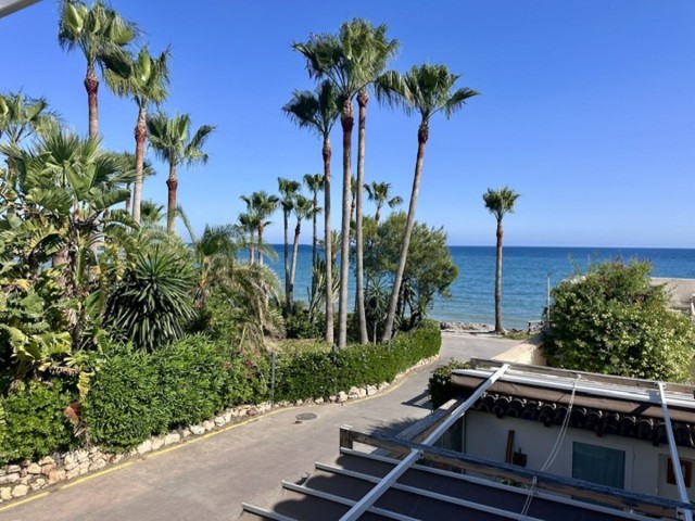 Maison mitoyenne avec 3 Chambres  à Estepona