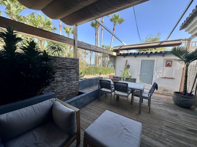 Maison mitoyenne avec 3 Chambres  à Estepona