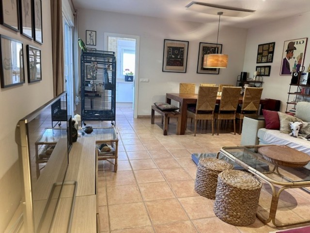 Maison mitoyenne avec 3 Chambres  à Estepona