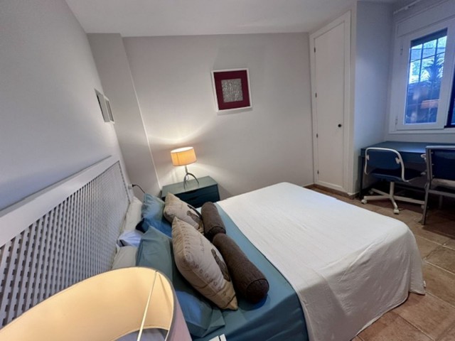 Maison mitoyenne avec 3 Chambres  à Estepona