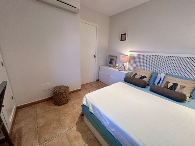 Maison mitoyenne avec 3 Chambres  à Estepona