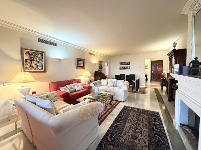 2 Bedrooms Apartment in Monte Halcones