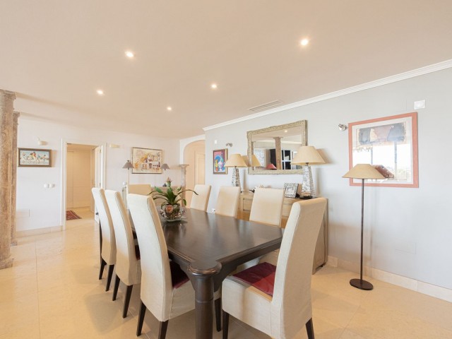 Apartamento con 3 Dormitorios  en Nueva Andalucía