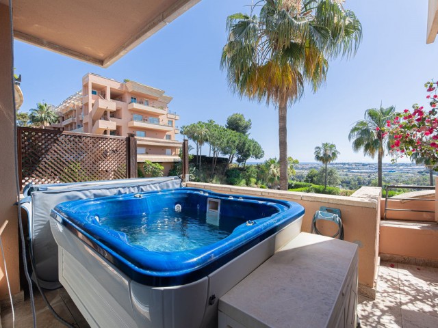 Apartamento con 3 Dormitorios  en Nueva Andalucía
