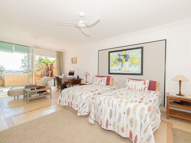 Apartamento con 3 Dormitorios  en Nueva Andalucía