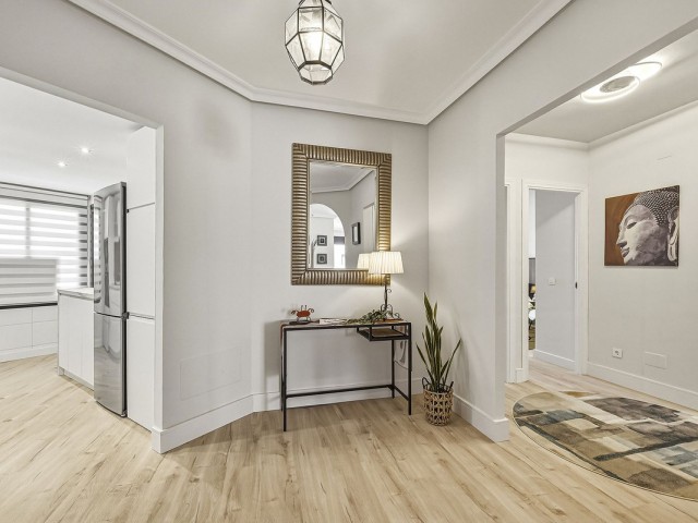 Apartamento con 3 Dormitorios  en Nueva Andalucía