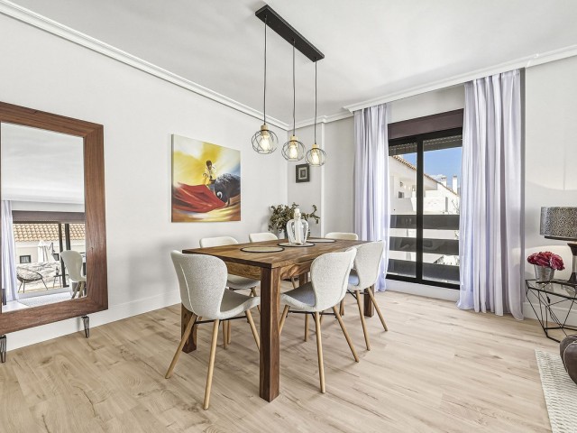 Apartamento con 3 Dormitorios  en Nueva Andalucía