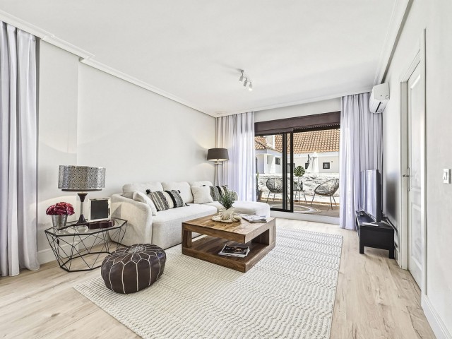 Apartamento con 3 Dormitorios  en Nueva Andalucía