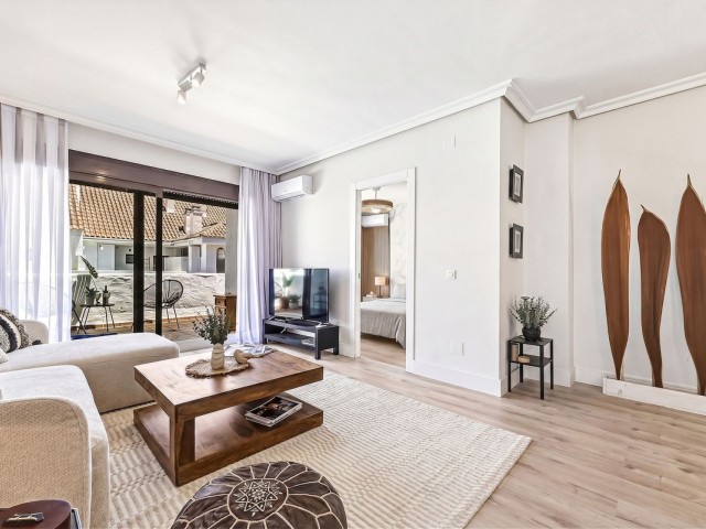 Apartamento con 3 Dormitorios  en Nueva Andalucía