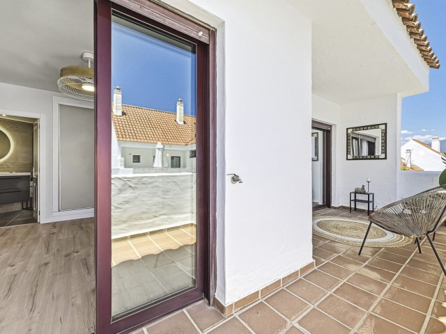 Apartamento con 3 Dormitorios  en Nueva Andalucía