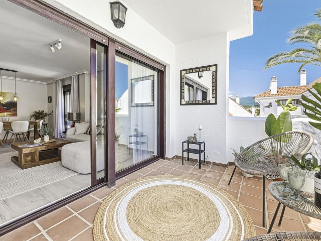Apartamento con 3 Dormitorios  en Nueva Andalucía
