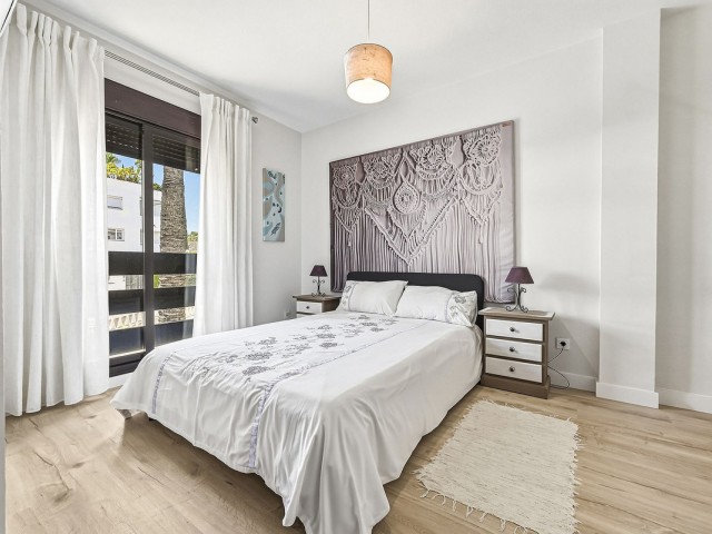 Apartamento con 3 Dormitorios  en Nueva Andalucía