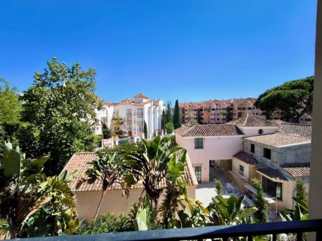 Penthouse, Puerto Banús