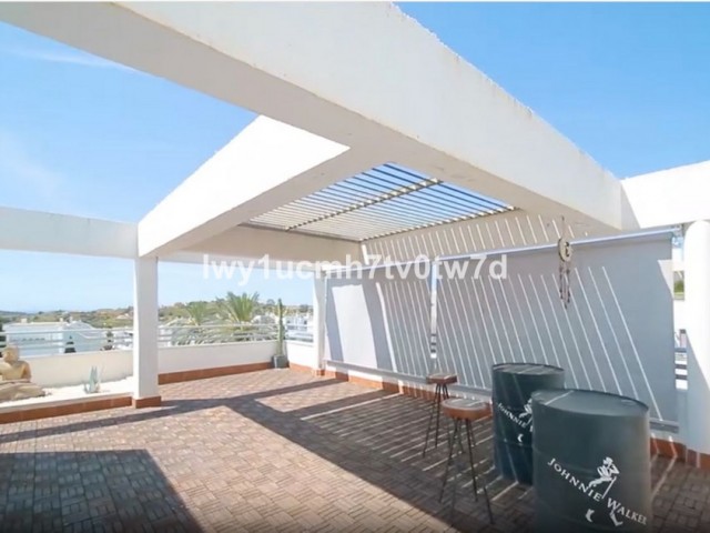 5 Bedrooms Apartment in La Cala de Mijas