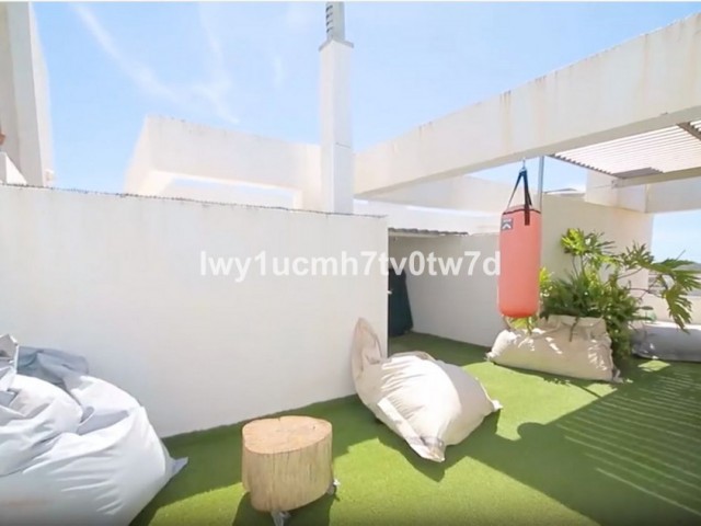 5 Bedrooms Apartment in La Cala de Mijas